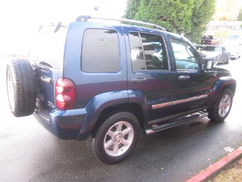 Jeep Liberty 2005 photo 2