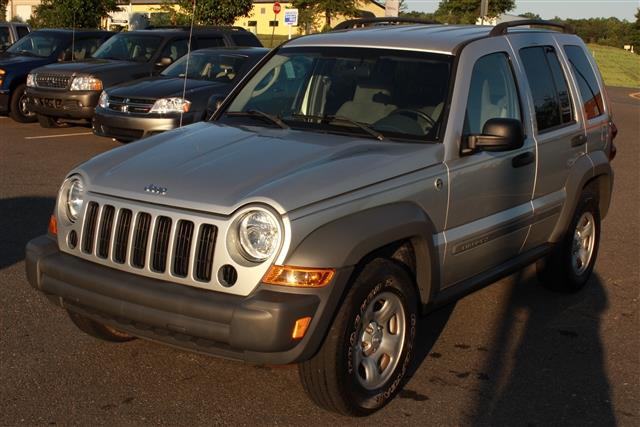 Jeep Liberty 2005 photo 1