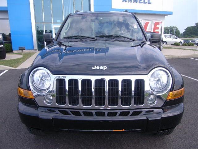 Jeep Liberty 2005 photo 1