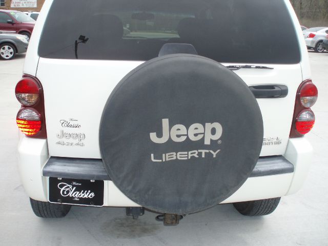 Jeep Liberty 2005 photo 3