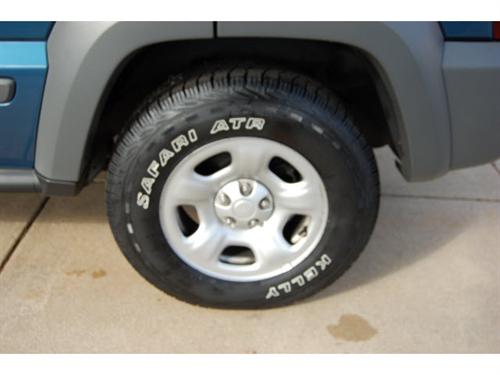 Jeep Liberty 2005 photo 4