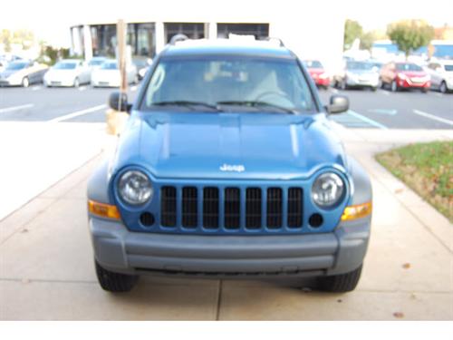 Jeep Liberty 2005 photo 5