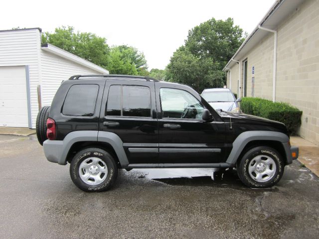 Jeep Liberty 2005 photo 1