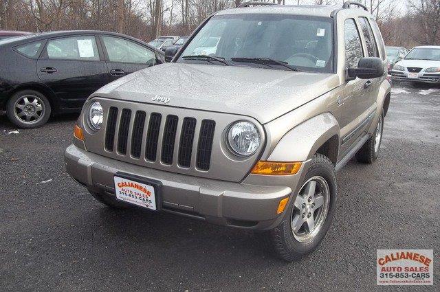Jeep Liberty 2005 photo 4