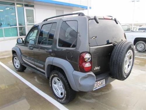 Jeep Liberty 2005 photo 3