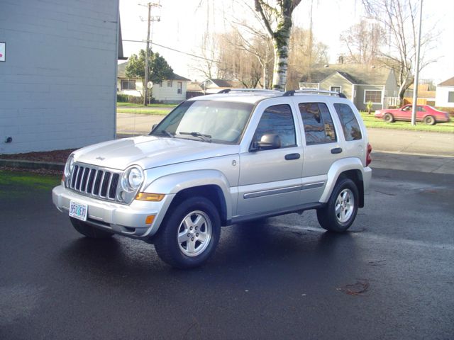 Jeep Liberty 3.6L V6 ABS Traction Control Bluetooth SUV