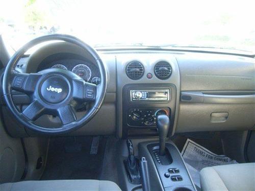 Jeep Liberty 2005 photo 1