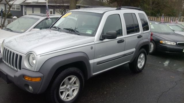 Jeep Liberty 2005 photo 3