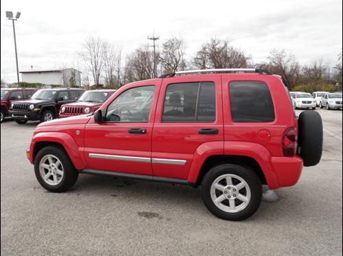 Jeep Liberty 2005 photo 4