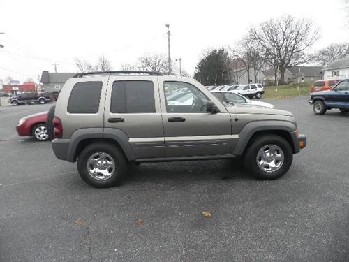 Jeep Liberty 2005 photo 4