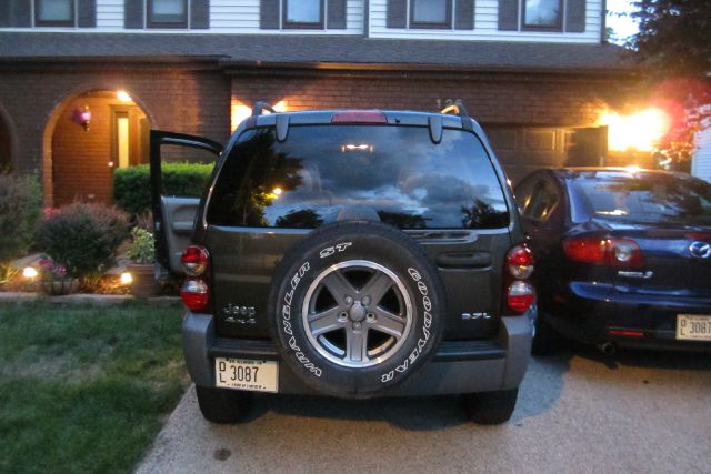 Jeep Liberty 2005 photo 3
