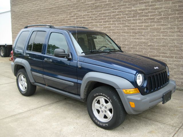 Jeep Liberty 2005 photo 3