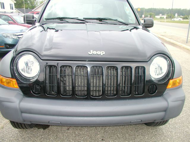 Jeep Liberty 2005 photo 3