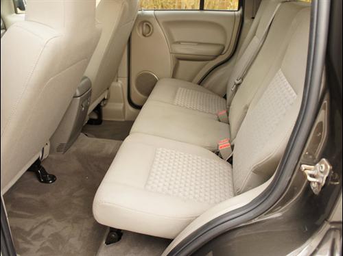 Jeep Liberty 2005 photo 3