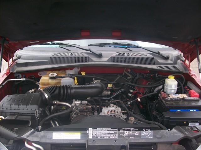 Jeep Liberty 2005 photo 3