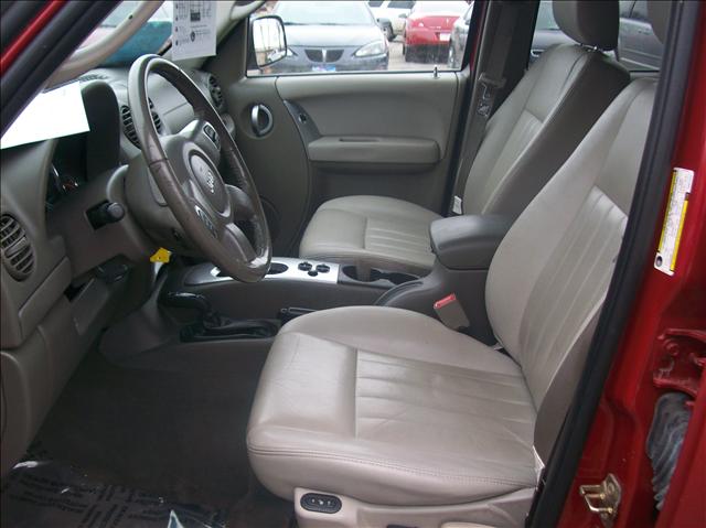 Jeep Liberty 2005 photo 4