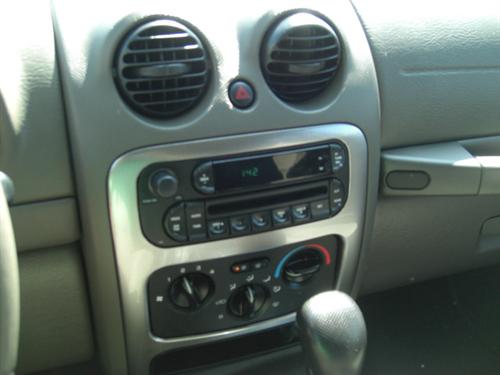 Jeep Liberty 2005 photo 3