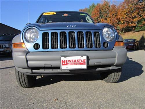 Jeep Liberty 2005 photo 2