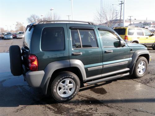 Jeep Liberty 2005 photo 2
