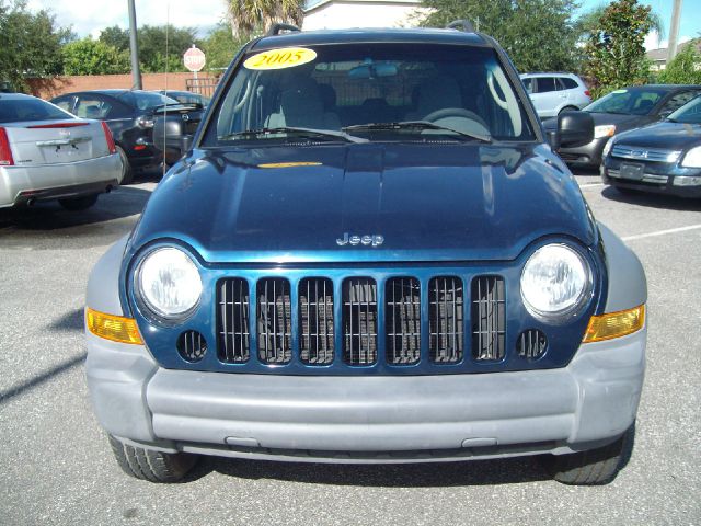Jeep Liberty 2005 photo 1