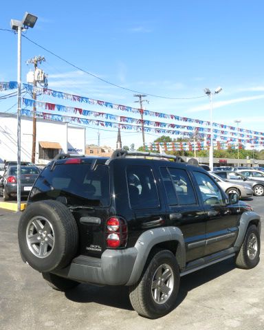 Jeep Liberty Lariat Crew Cab 2WD Super Duty SUV
