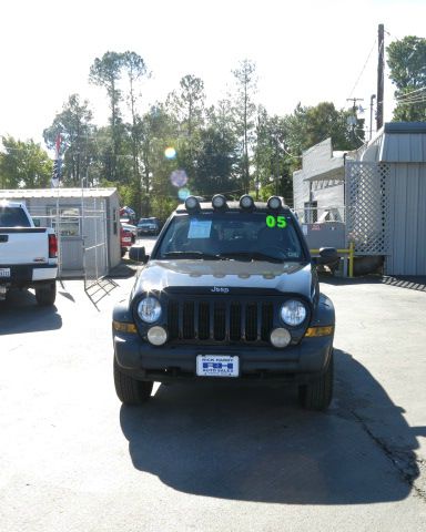 Jeep Liberty 2005 photo 3