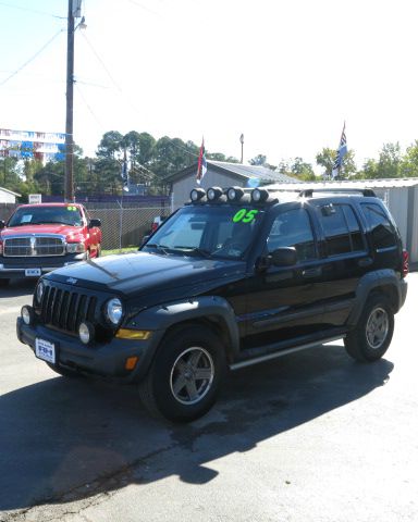 Jeep Liberty 2005 photo 4