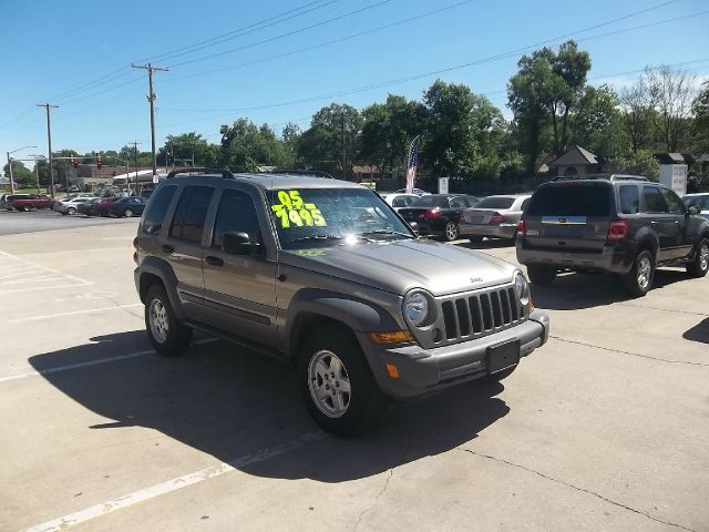 Jeep Liberty 2005 photo 6