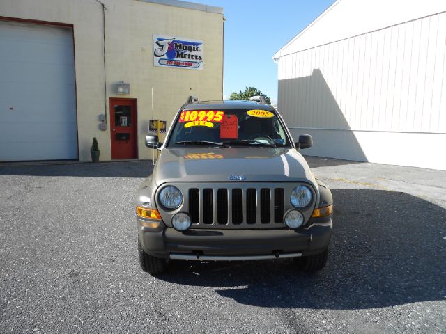 Jeep Liberty 2005 photo 3