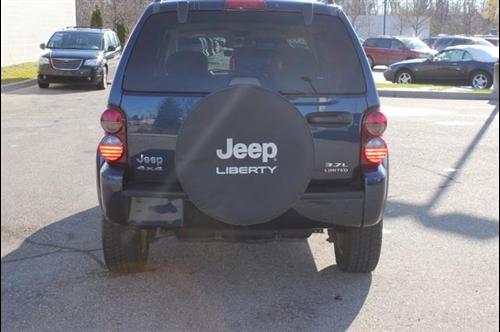 Jeep Liberty 2005 photo 1