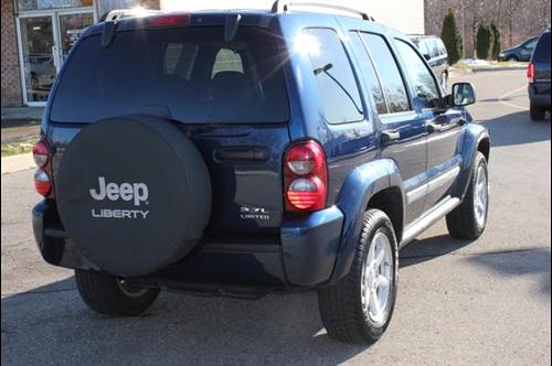Jeep Liberty 2005 photo 3