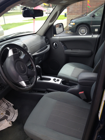 Jeep Liberty 2005 photo 1