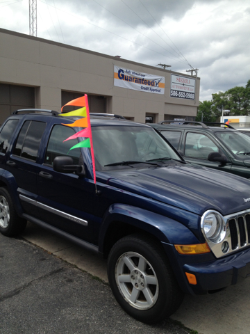 Jeep Liberty 2005 photo 2