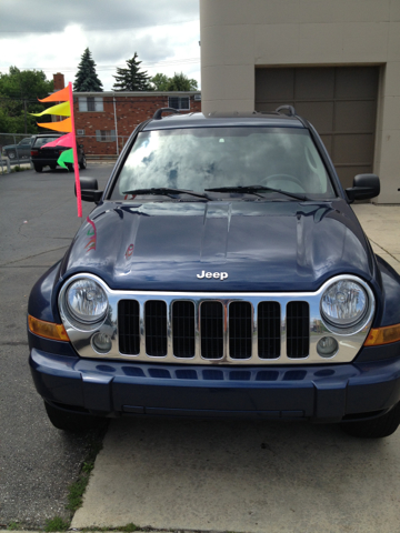 Jeep Liberty 2005 photo 3