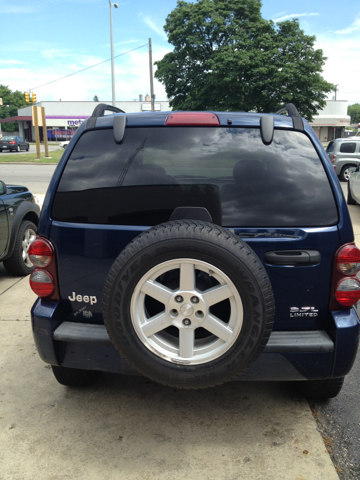 Jeep Liberty 2005 photo 4
