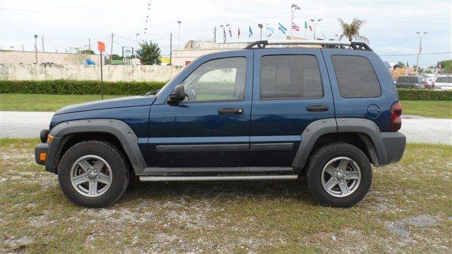 Jeep Liberty 2005 photo 3