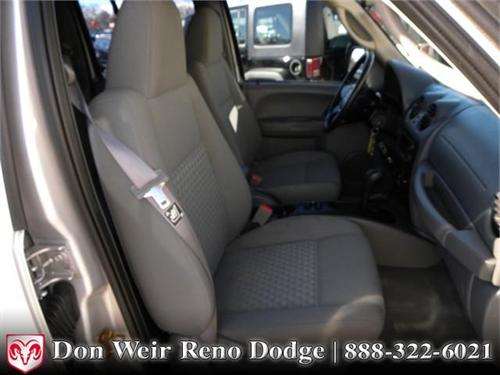 Jeep Liberty 2006 photo 1