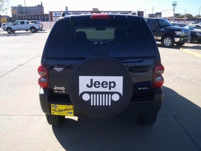 Jeep Liberty 2006 photo 3