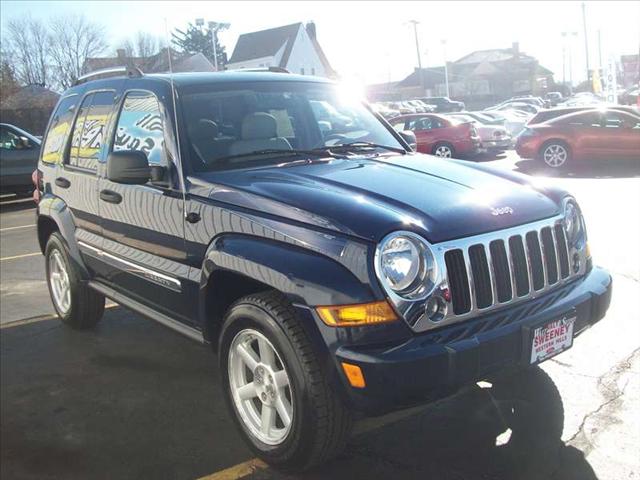 Jeep Liberty 2006 photo 2