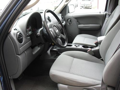 Jeep Liberty 2006 photo 3