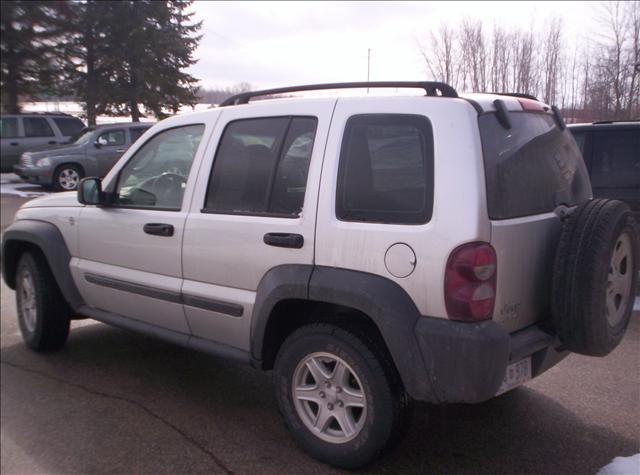Jeep Liberty 2006 photo 3