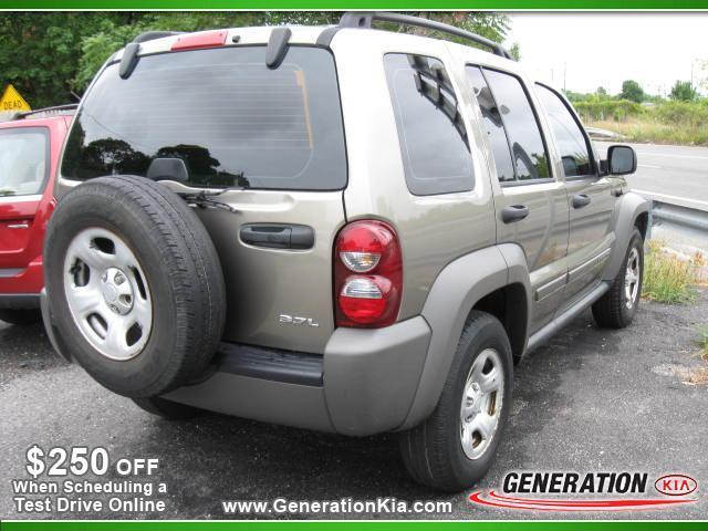 Jeep Liberty 2006 photo 2