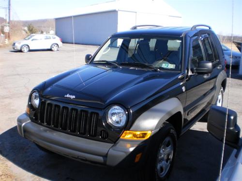 Jeep Liberty 2006 photo 2