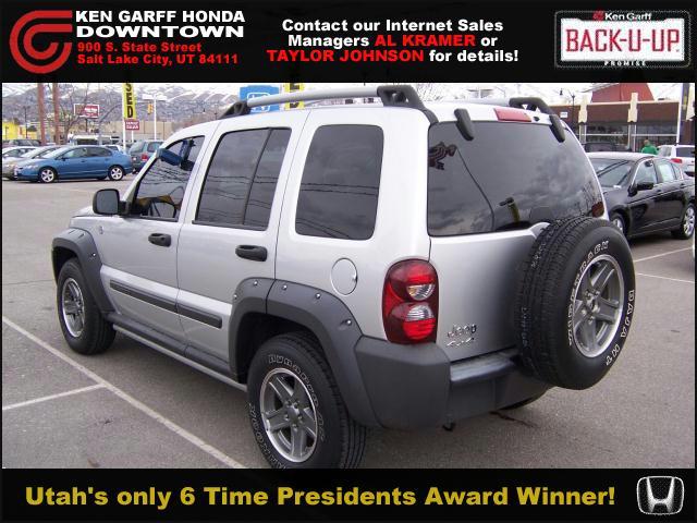 Jeep Liberty 2006 photo 3