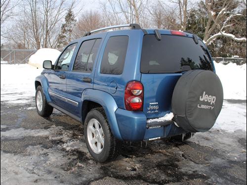 Jeep Liberty 2006 photo 1