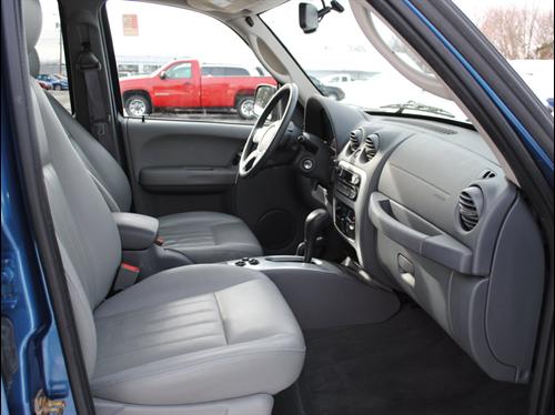 Jeep Liberty 2006 photo 3