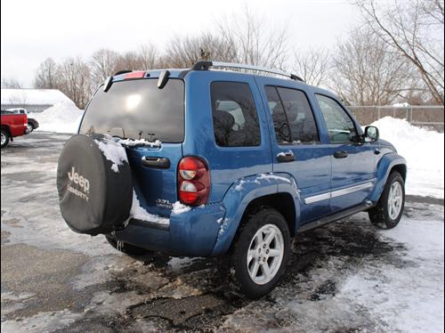 Jeep Liberty 2006 photo 4