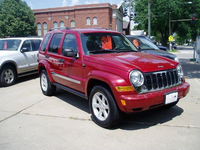 Jeep Liberty 2006 photo 2