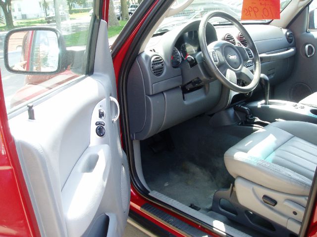 Jeep Liberty 2006 photo 4