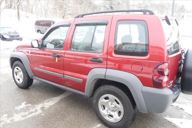 Jeep Liberty 2006 photo 3